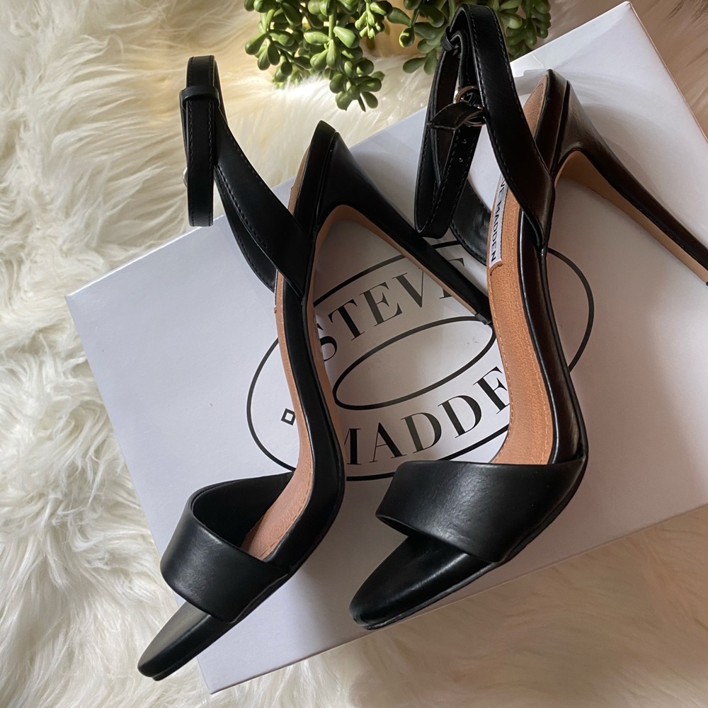 Steve Madden Reno Sandal